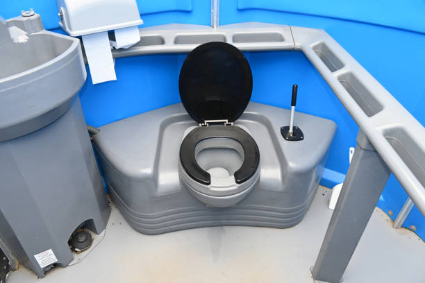 Best Porta potty delivery and setup  in Stow, OH
